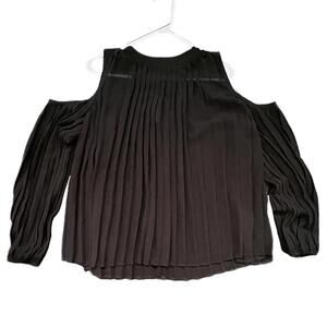 BLAQUE LABEL Cold Shoulder Pleated Blouse - S